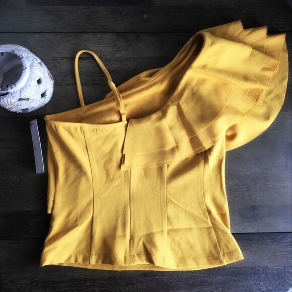 Bishop and Young Off The Shoulder Ruffle Top - Picture 3 of 6